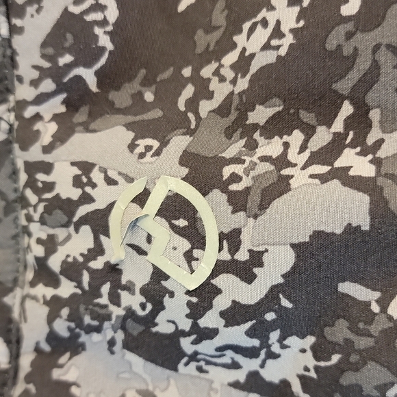 𝅺magellan Outdoors camo jacket size medium - Picture 6 of 13